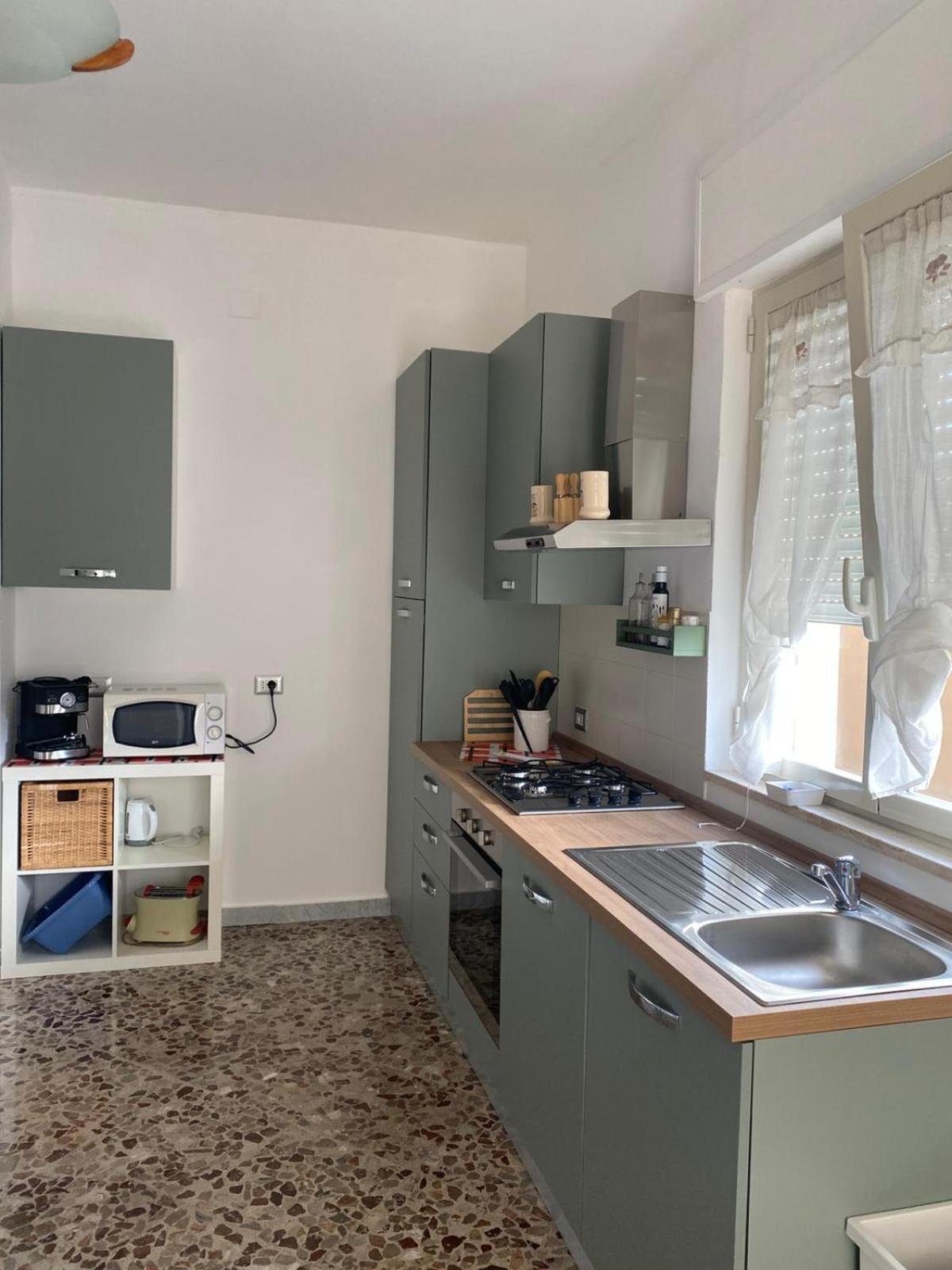 Alloggio Ugo Foscolo Monopoli Exterior photo